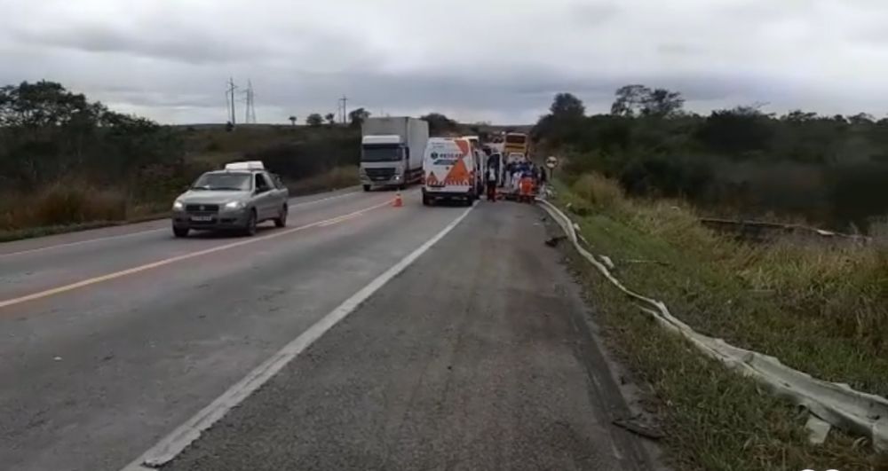 Urgente Próximo A Conquista: 17 Pessoas Ficam Feridas Em Grave Acidente ...